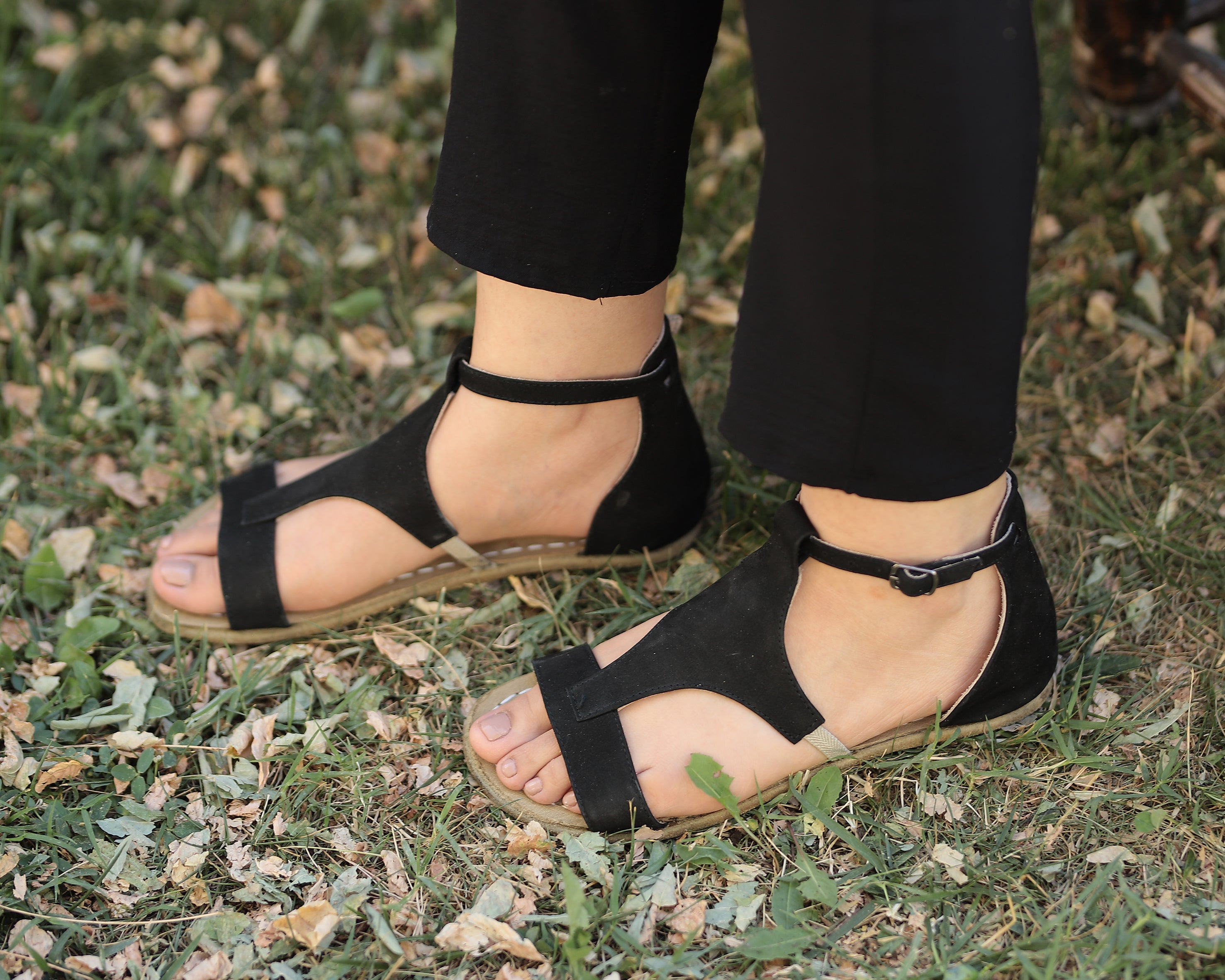 Black Women Buckle Slipper Wide Barefoot Nubuck Leather Handmade Women Slipper